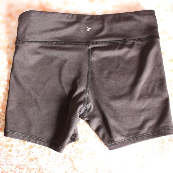 Old Navy Go-Dry 4-Way-Stretch Performance Gym Shorts For Girls Black Size 8 - Picture 2 of 5